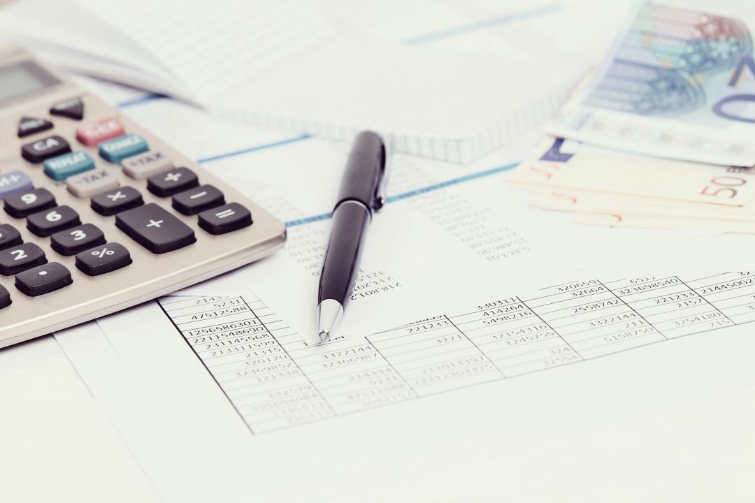 Ceritas HRIS: Beginilah Cara Menghitung Gaji Pekerja Lepas dan Freelancer
